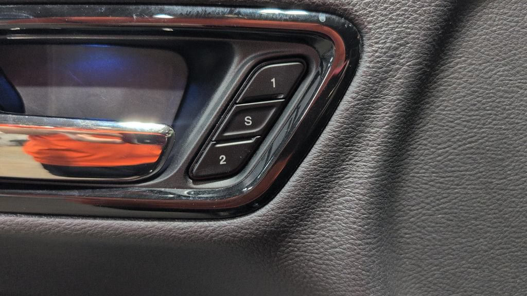 Used 2024 Dodge Durango GT AWD/4WD image 8