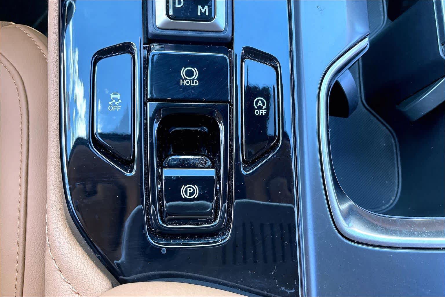 Used 2025 Lexus NX 250 FWD w/ Towing Package (2000 Lbs) image 32