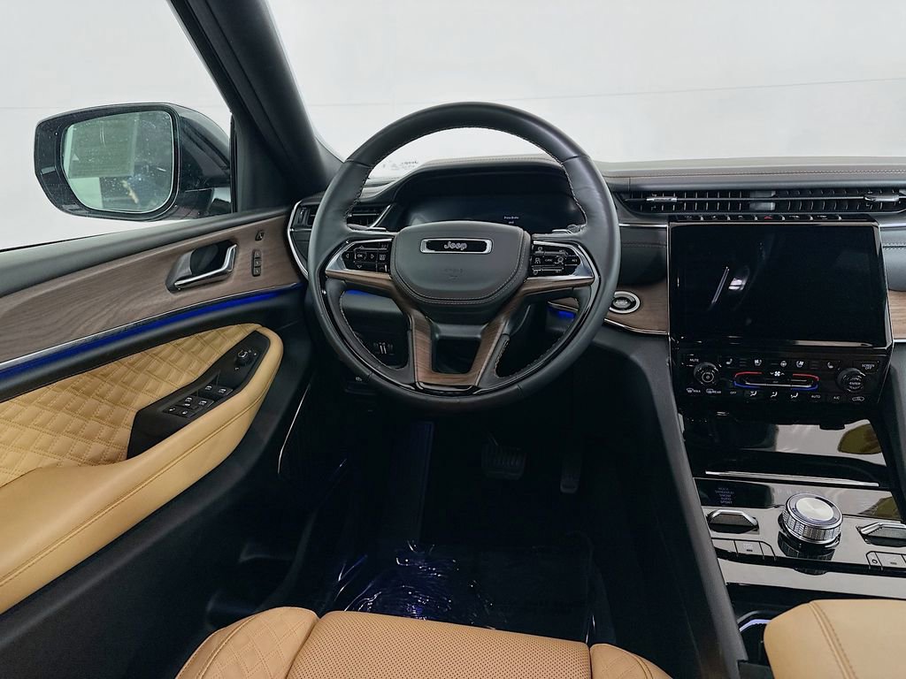 Certified 2025 Jeep Grand Cherokee L Summit w/ Obsidian Package image 35