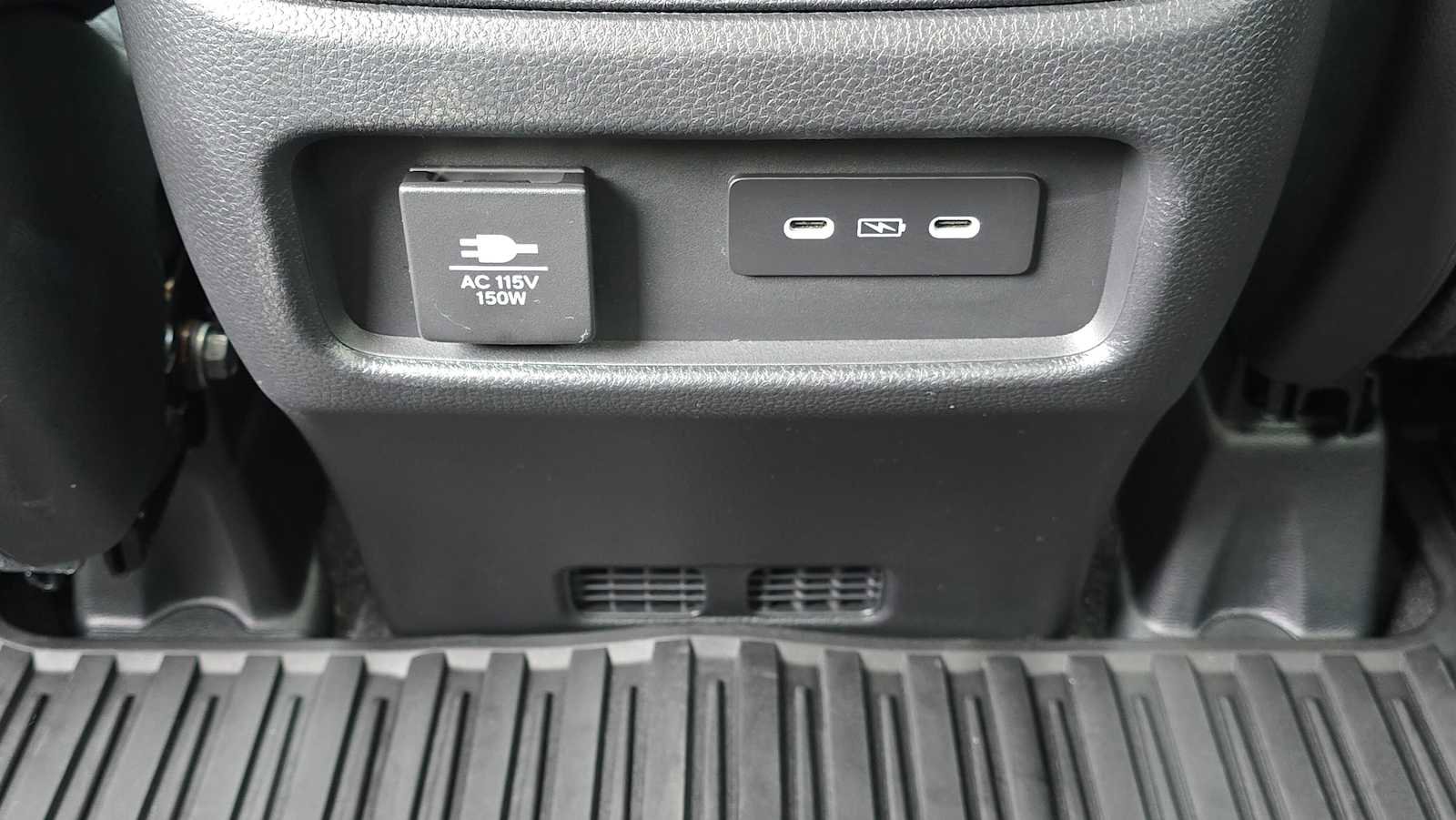 Used 2025 Honda Passport TrailSport image 18