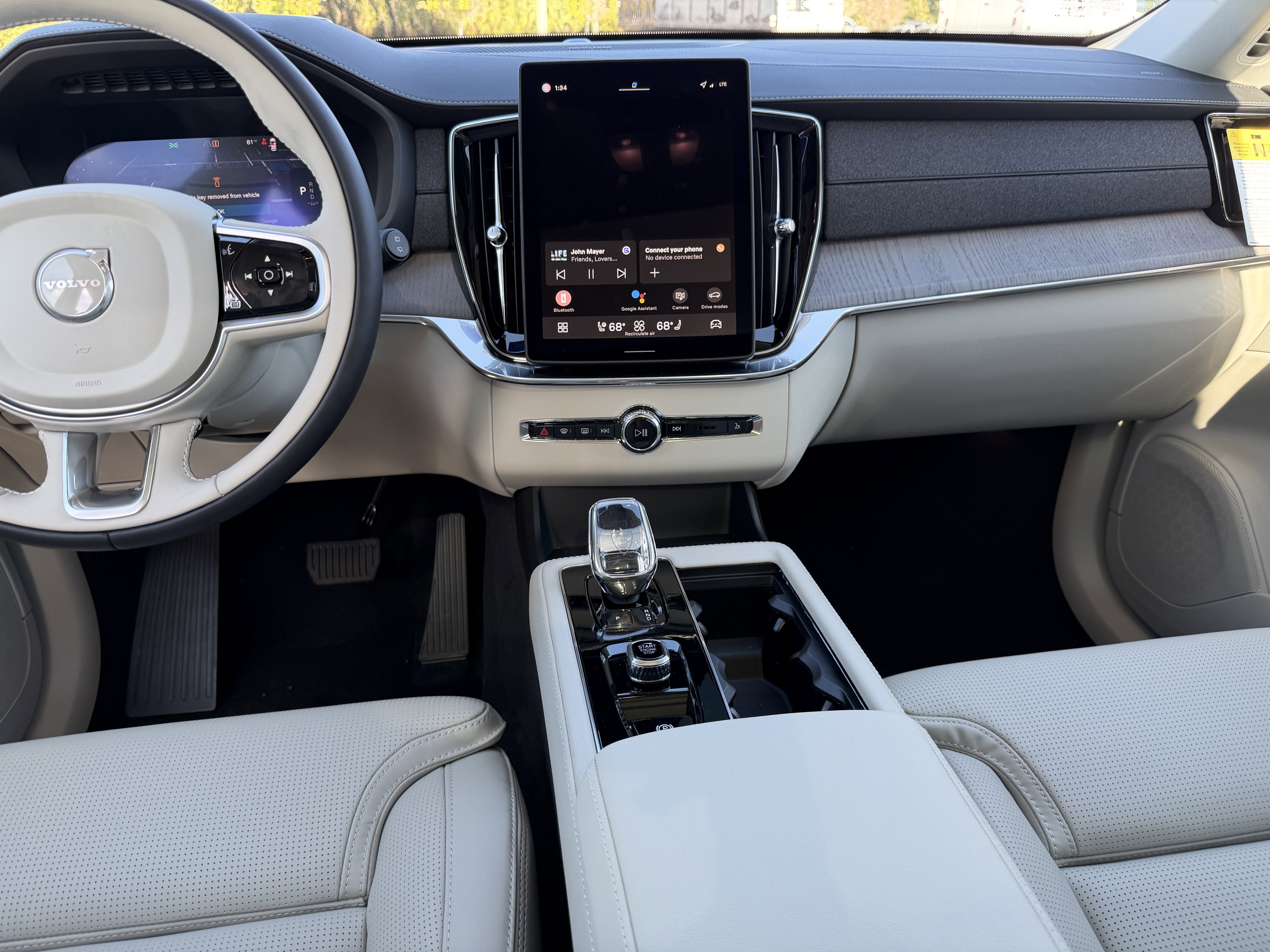 New 2026 Volvo XC90 B5 Ultra image 14