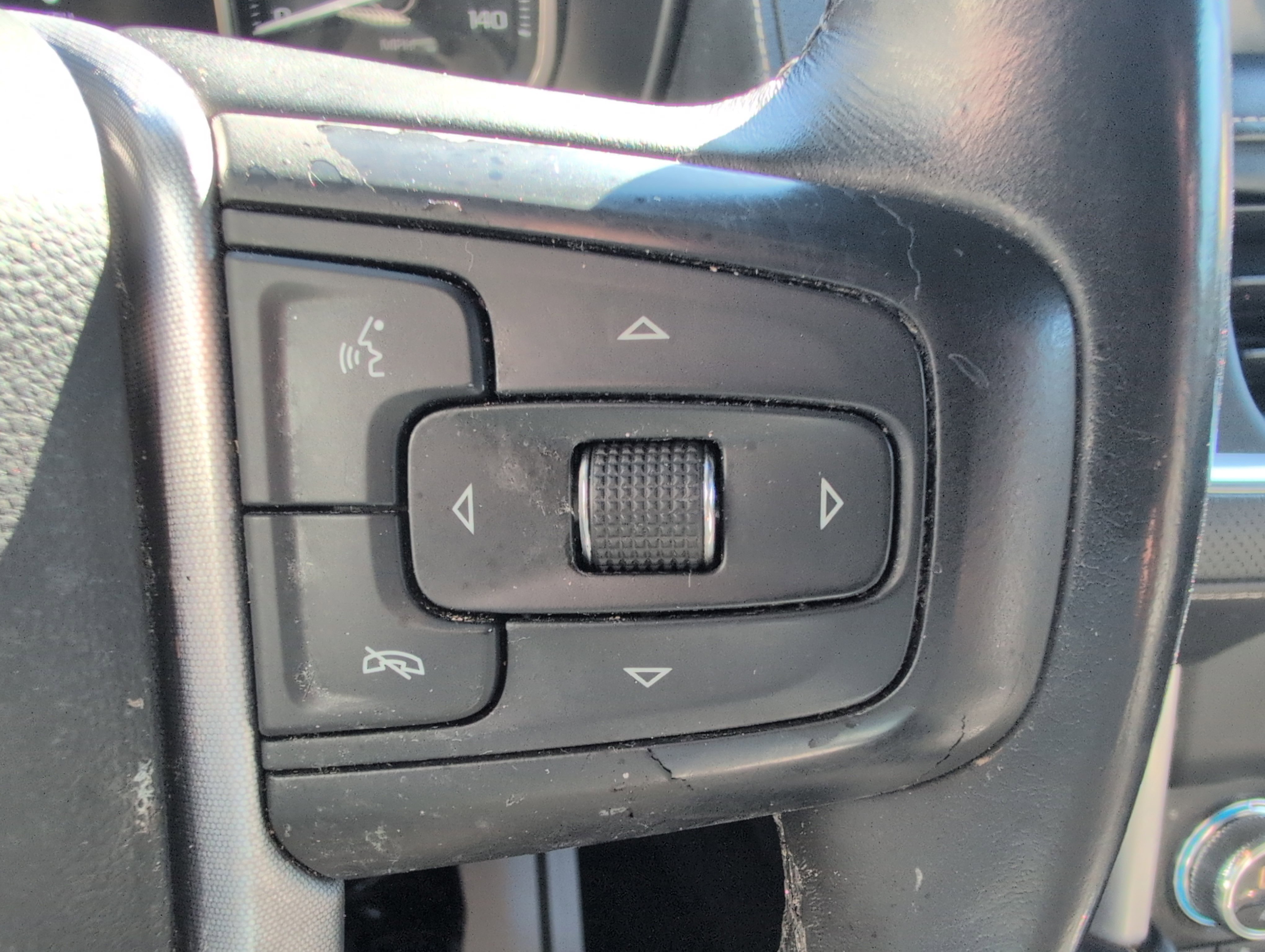 Used 2021 GMC Yukon XL SLT w/ SLT Luxury Plus Package image 23