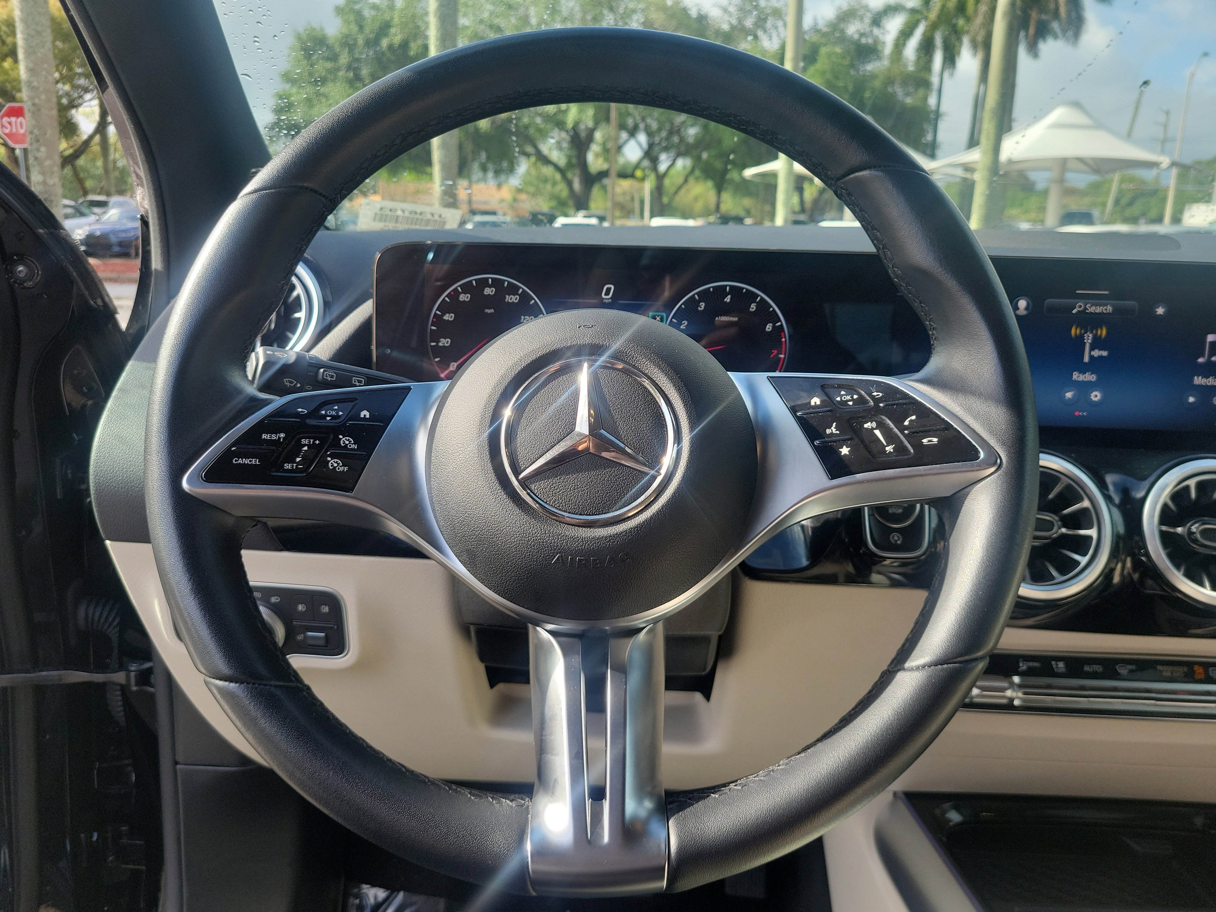 Used 2025 Mercedes-Benz GLA 250 image 22