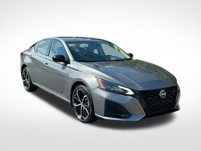 Used 2025 Nissan Altima 2.5 SR image 9