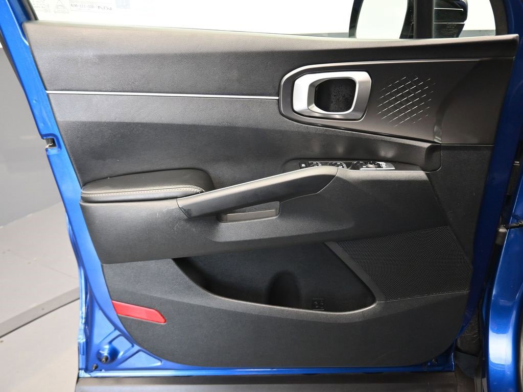 Used 2022 Kia Sorento S image 9