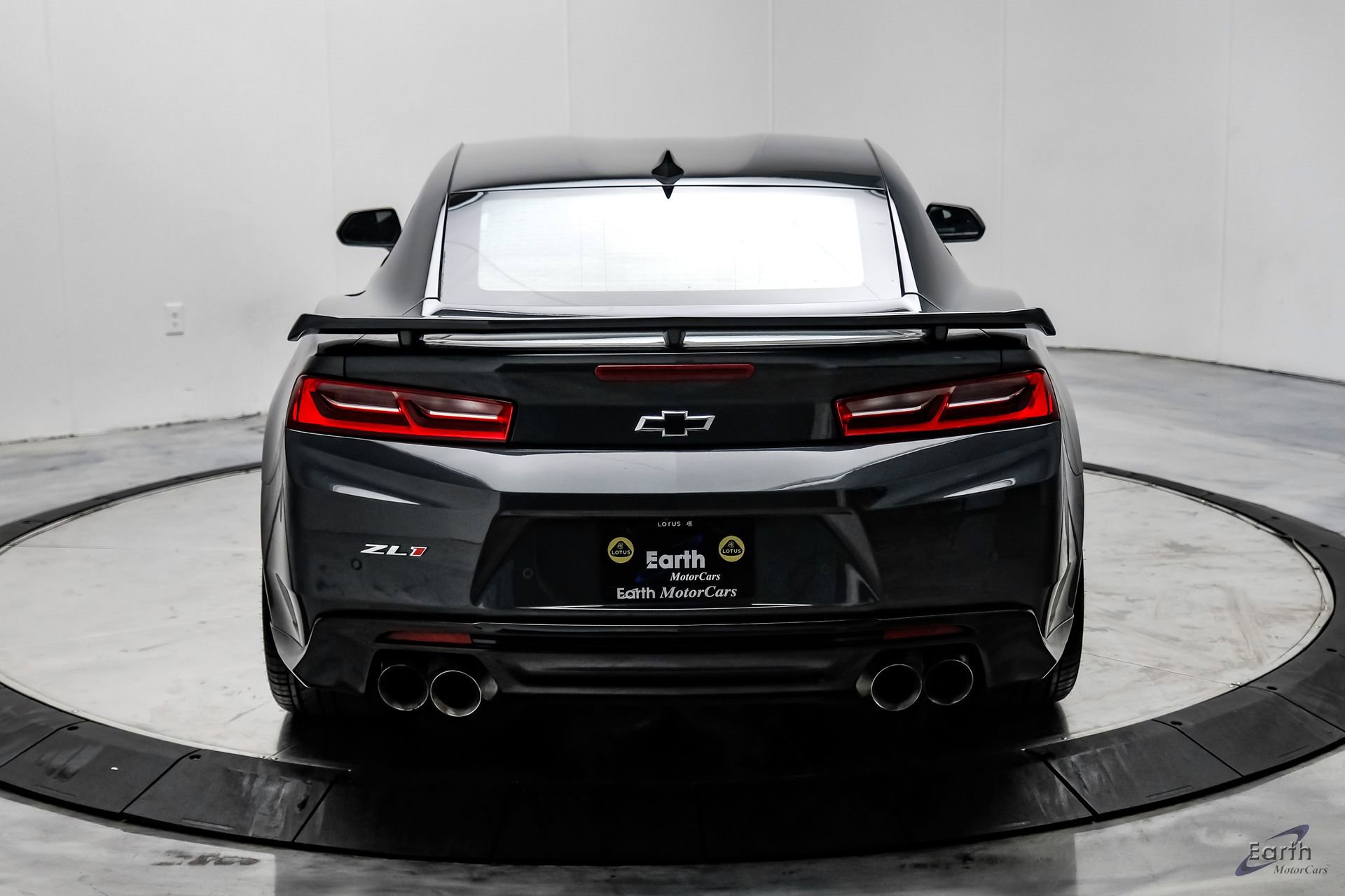 Used 2018 Chevrolet Camaro ZL1 RWD image 11