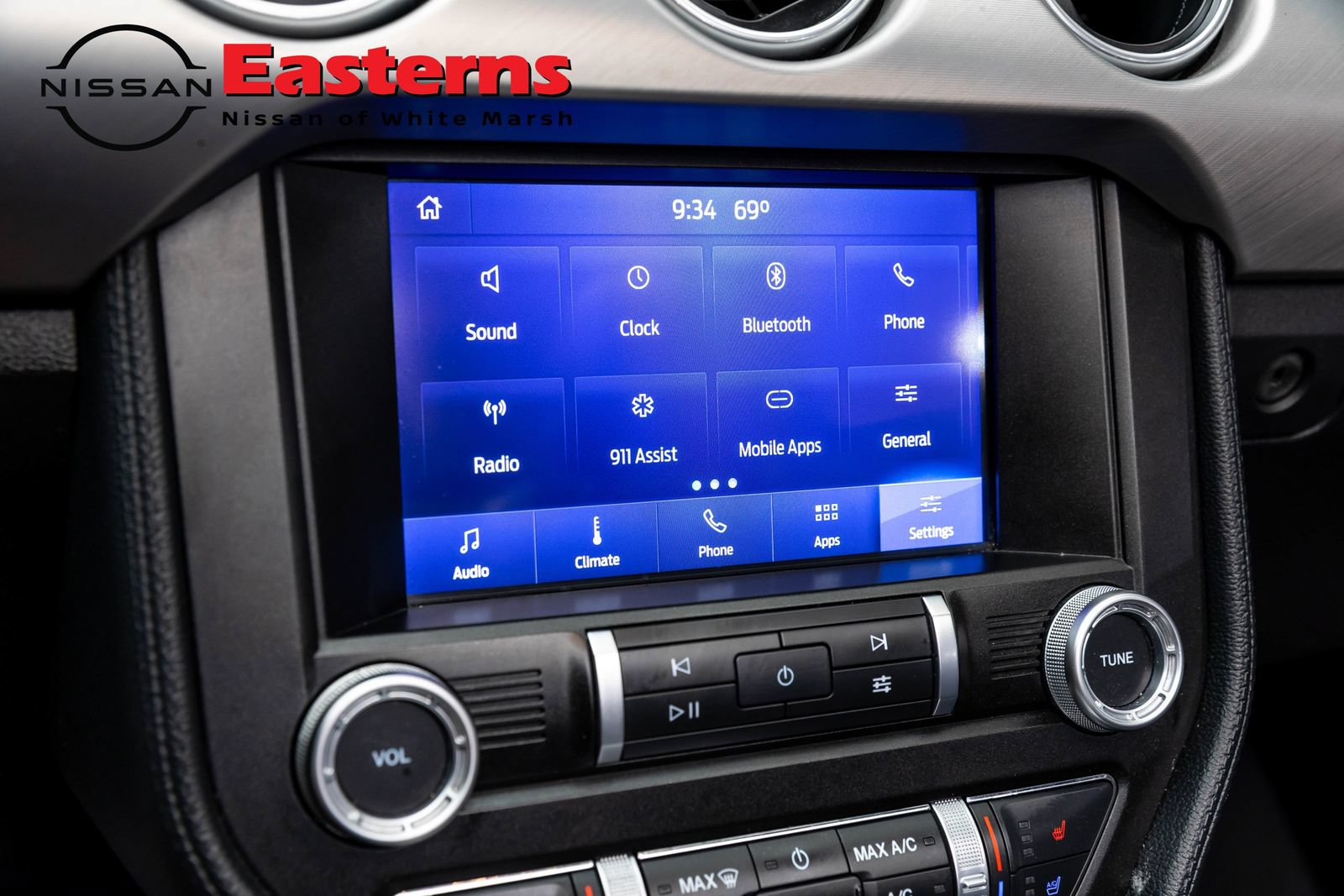 Used 2022 Ford Mustang Premium RWD image 19