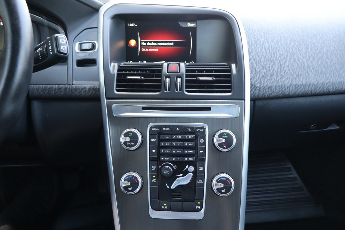Used 2015 Volvo XC60 T5 AWD/4WD image 35