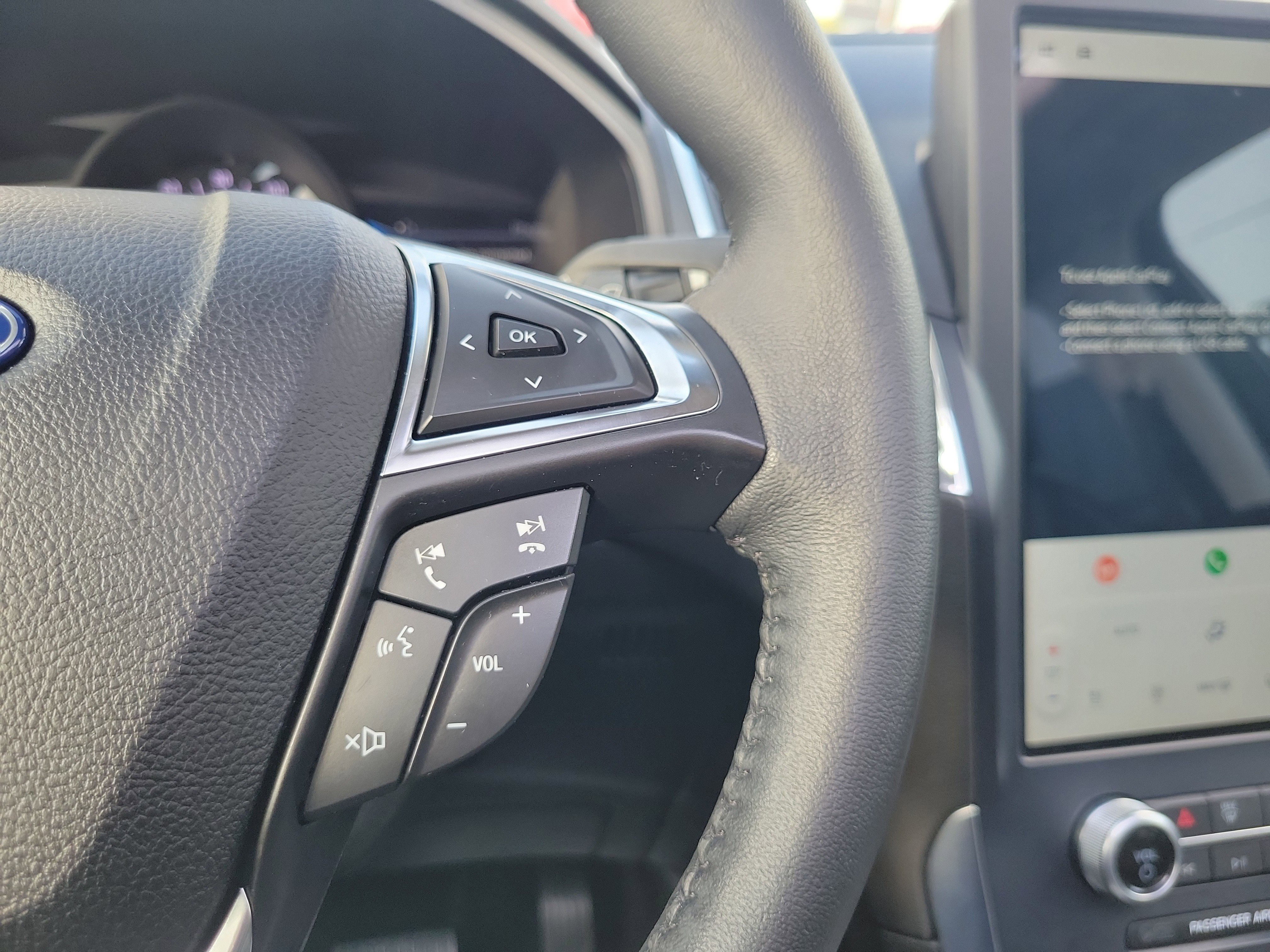 Used 2022 Ford Edge Titanium image 22