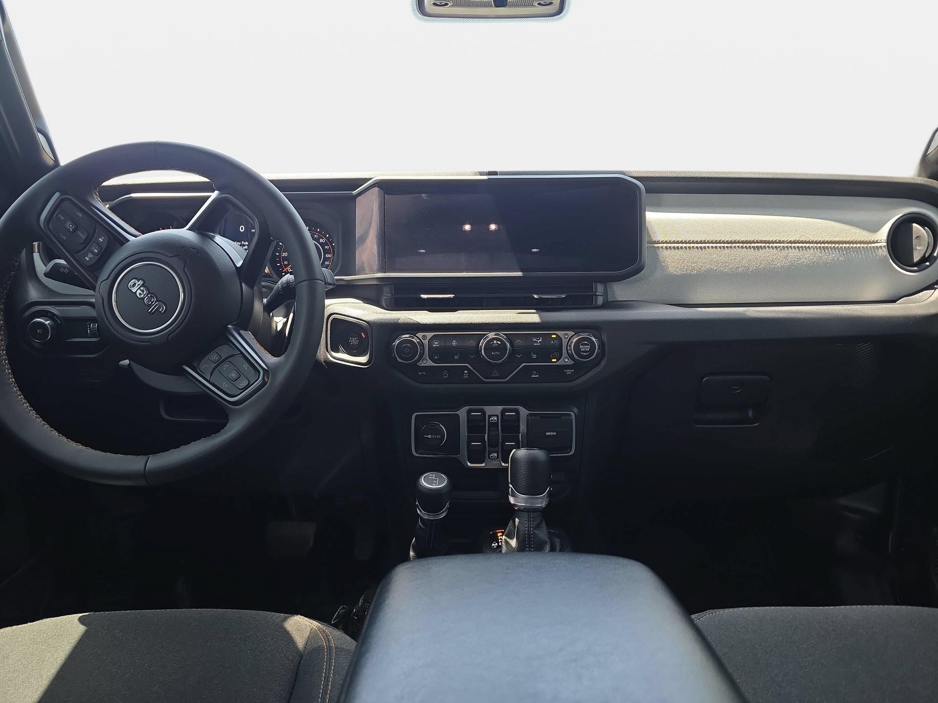 Used 2024 Jeep Wrangler Unlimited Sport AWD/4WD image 9