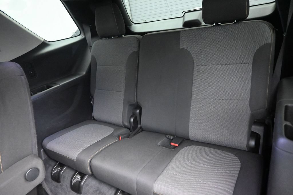 Used 2021 Chevrolet Traverse LT FWD image 15