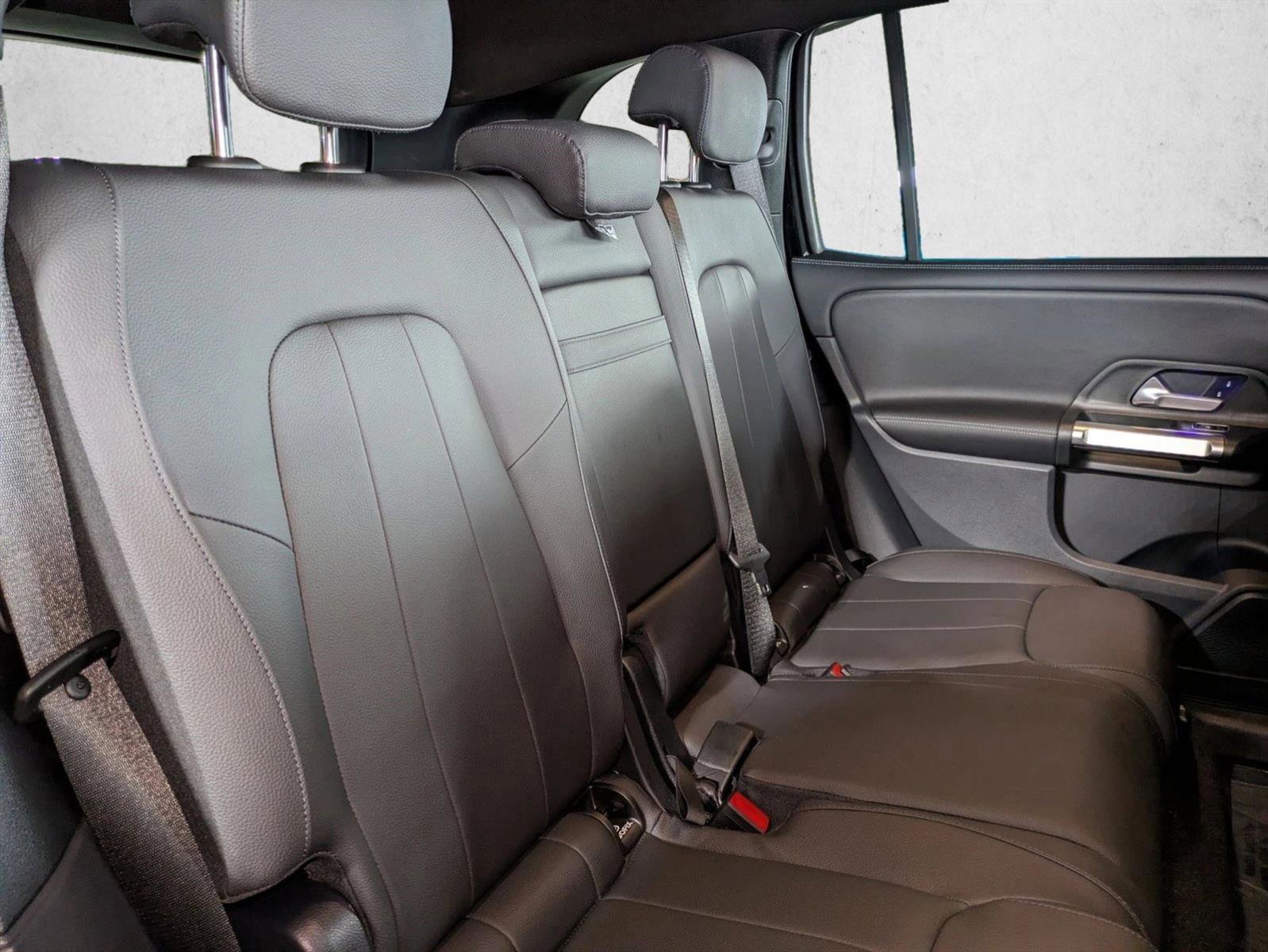Certified 2025 Mercedes-Benz GLB 250 image 18