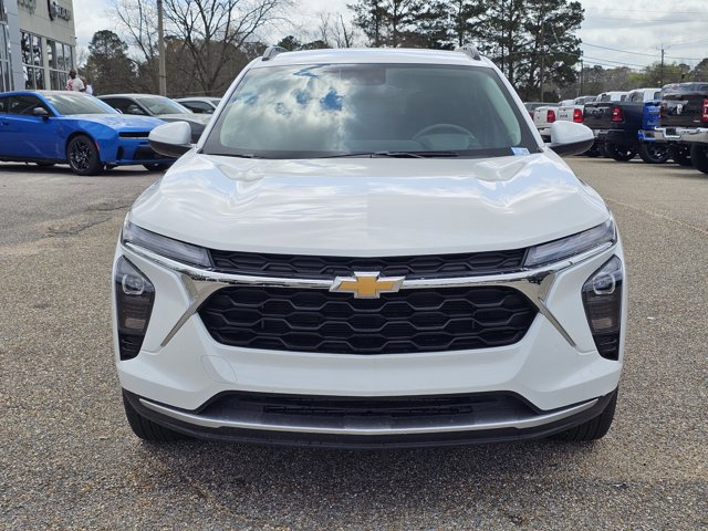 Used 2025 Chevrolet Trax LT w/ LT Convenience Package FWD image 3