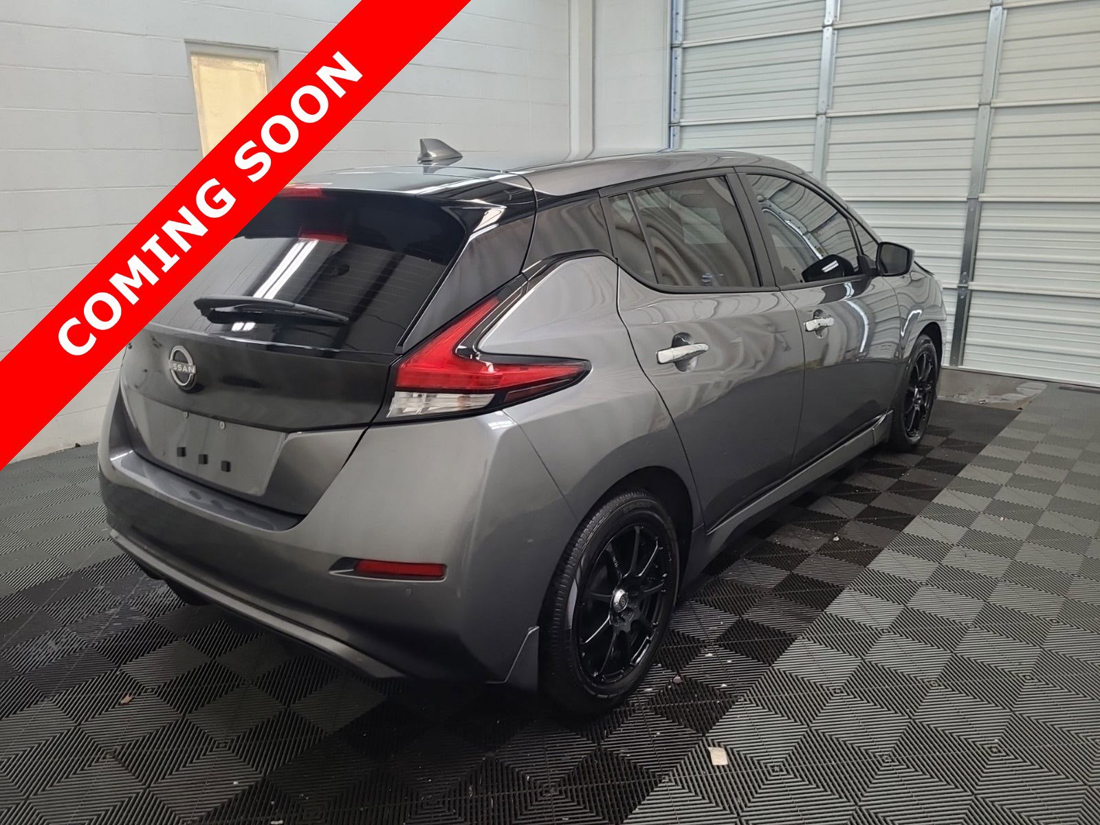 Used 2023 Nissan Leaf S image 4