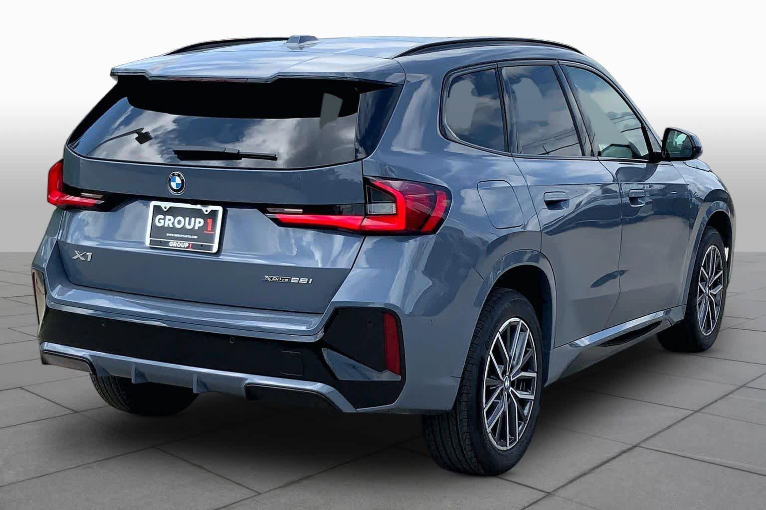 Used 2023 BMW X1 xDrive28i w/ Premium Package AWD/4WD image 12