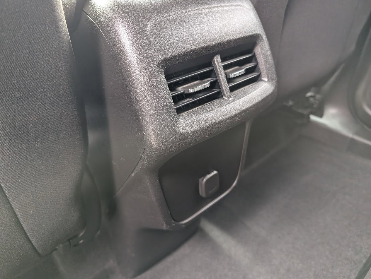 Used 2018 Chevrolet Equinox LT image 10