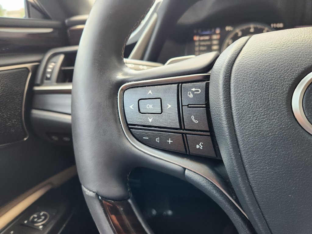 Used 2019 Lexus ES 350 Ultra Luxury w/ Accessory Package 2 FWD image 28