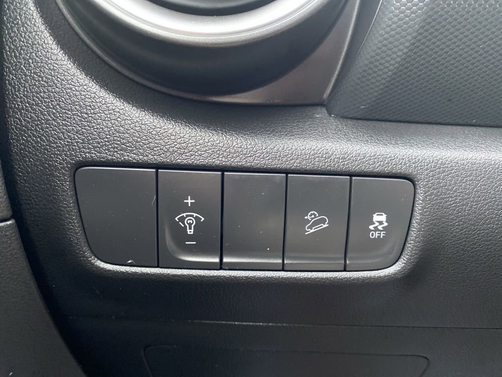 Certified 2023 Hyundai Kona SEL image 22