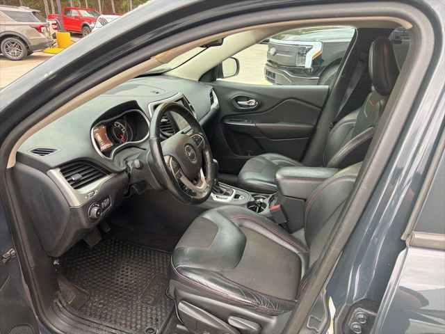 Used 2016 Jeep Cherokee Trailhawk w/ Cold Weather Group image 6