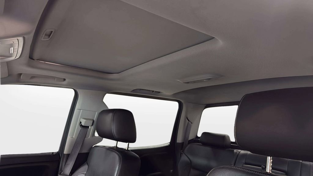 Used 2015 Chevrolet Silverado 1500 LTZ AWD/4WD image 32