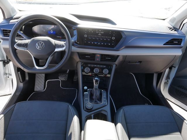 Certified 2023 Volkswagen Taos SE w/ Panoramic Sunroof Package image 22
