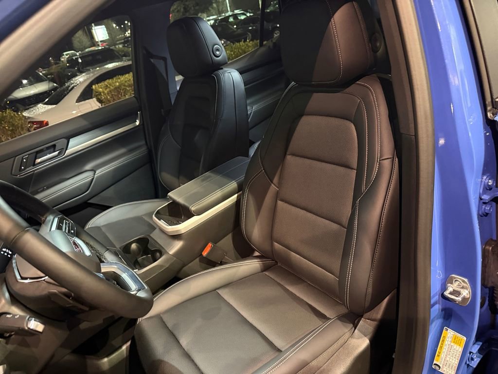 Used 2026 GMC Terrain Elevation w/ Elevation Premium Package image 17