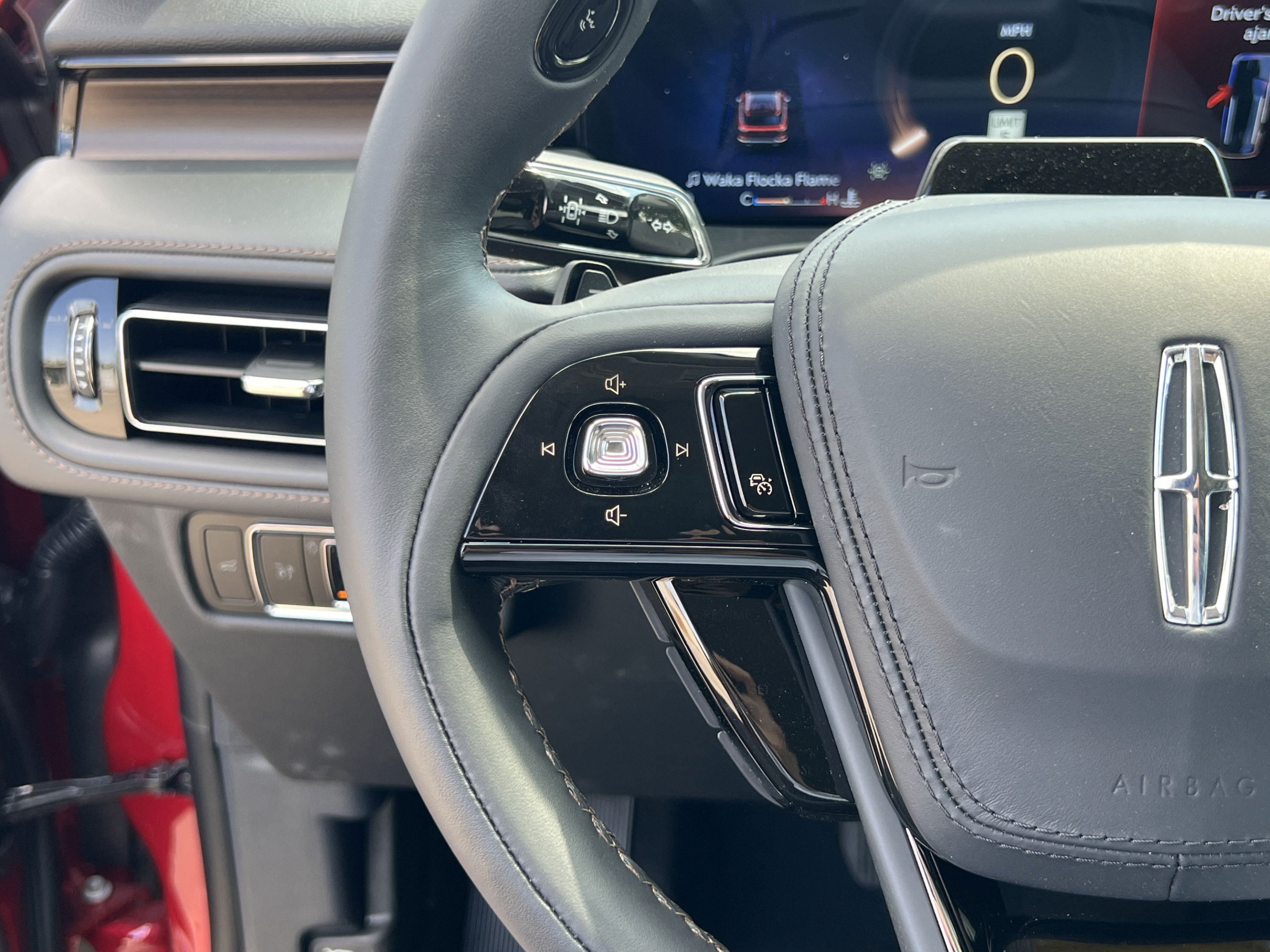 New 2026 Lincoln Aviator Reserve AWD/4WD image 13