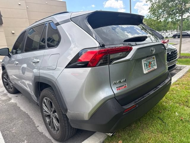 Used 2025 Toyota RAV4 XLE Premium AWD/4WD image 8