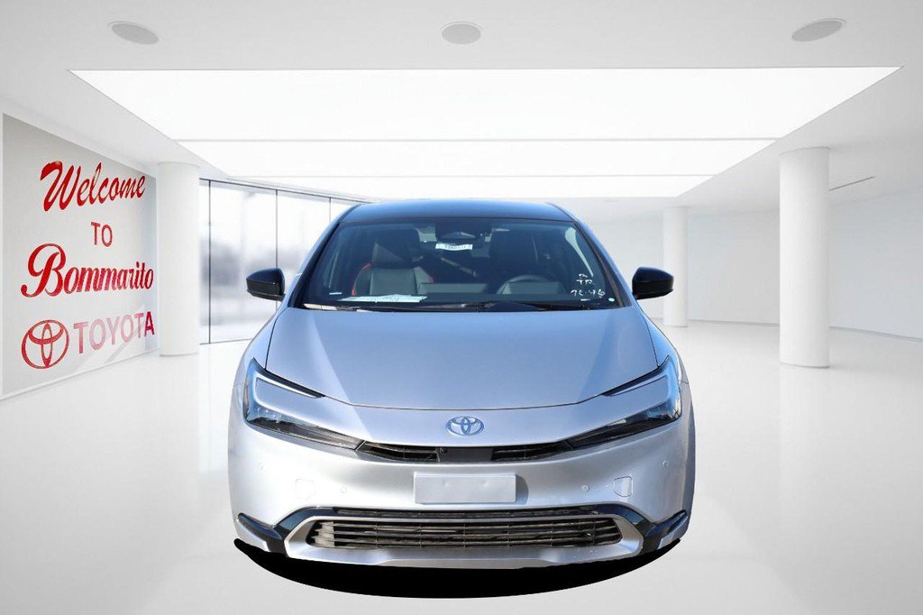 New 2026 Toyota Prius Plug-In Hybrid FWD image 4