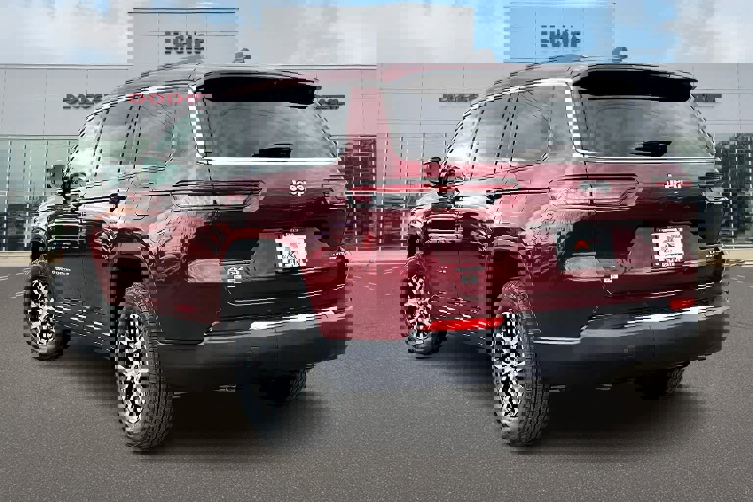 New 2025 Jeep Grand Cherokee L Limited w/ Luxury Tech Group II image 4