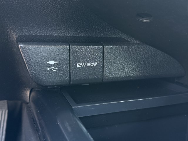 Used 2019 Toyota Camry LE FWD image 19