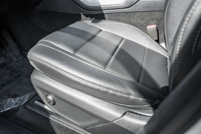 Used 2024 Mercedes-Benz GLE 450e 4MATIC image 36