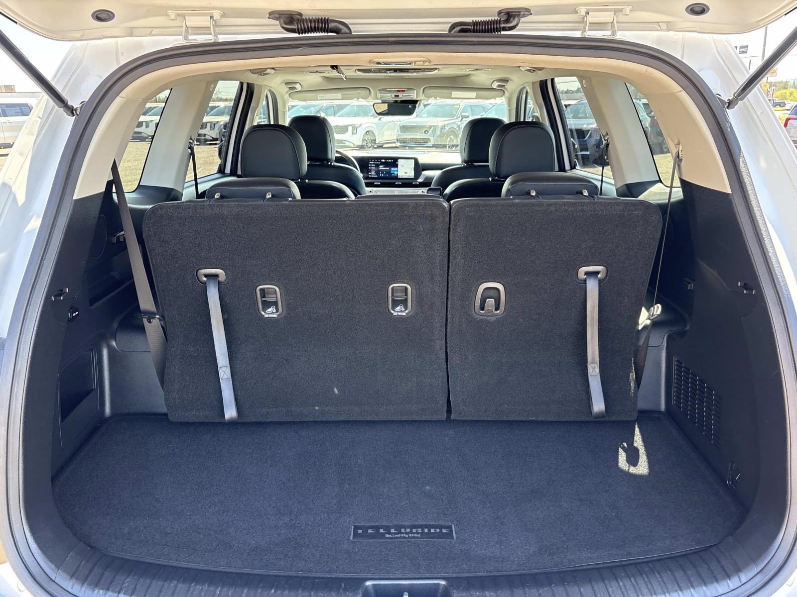 Used 2024 Kia Telluride S w/ S Sunroof Package image 12
