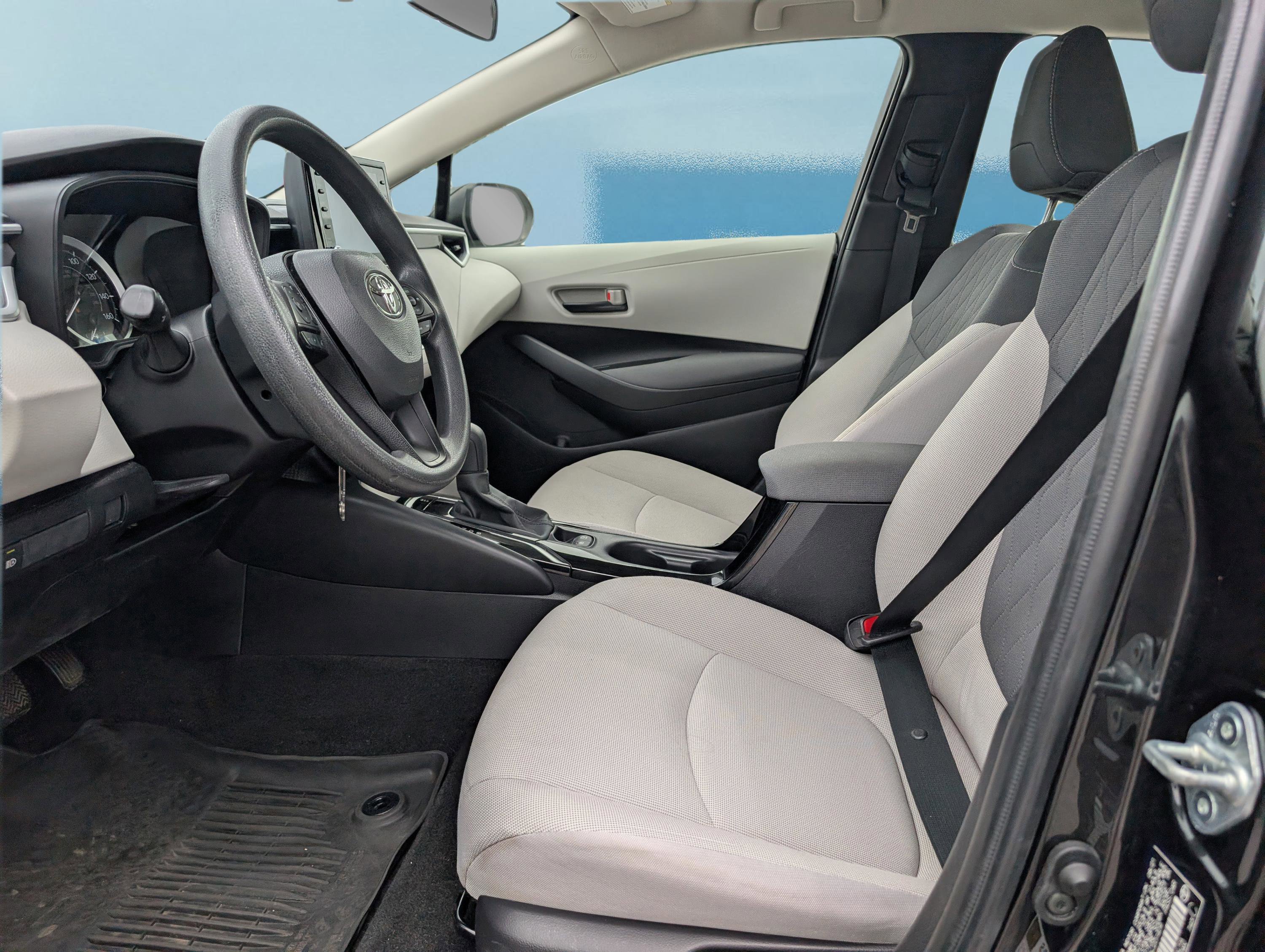 Used 2022 Toyota Corolla LE FWD image 16