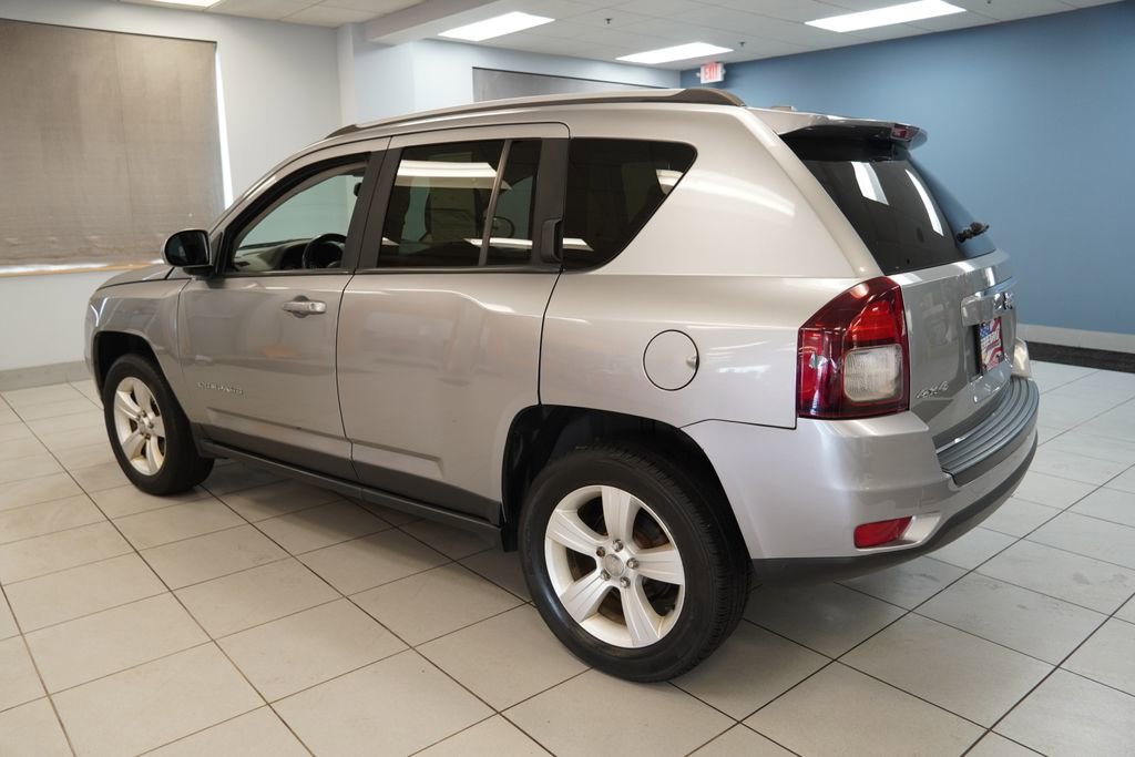 Used 2016 Jeep Compass Latitude AWD/4WD image 7