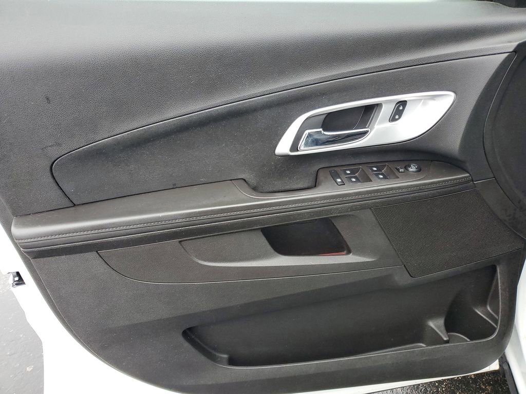 Used 2015 Chevrolet Equinox LS image 21