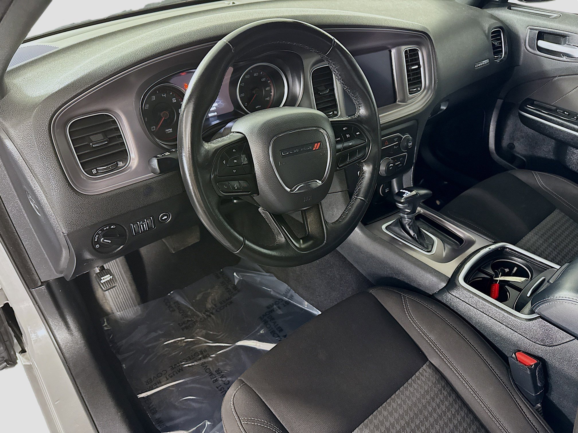 Used 2023 Dodge Charger SXT image 23