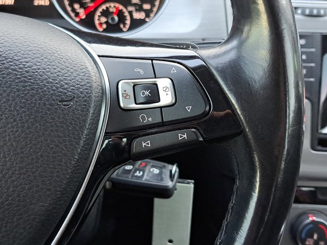 Used 2015 Volkswagen Golf TDI S image 23