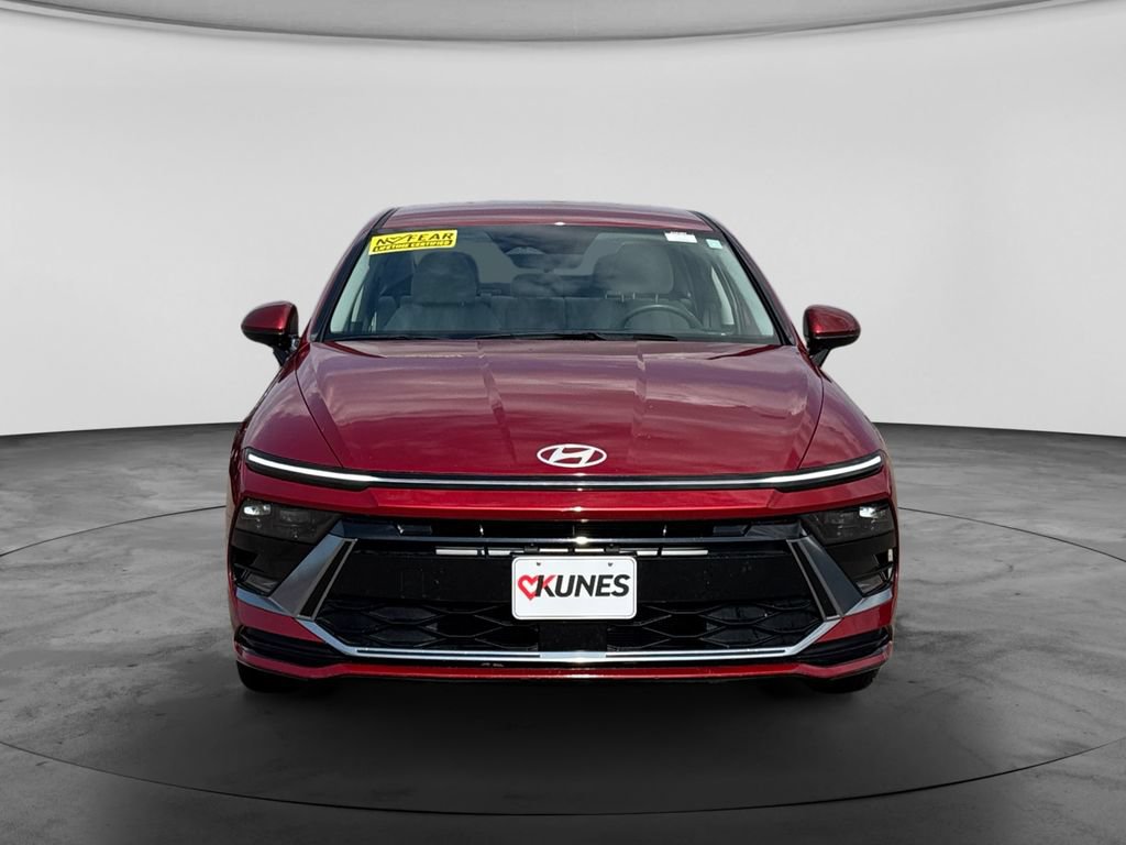 Used 2025 Hyundai Sonata SEL FWD image 2