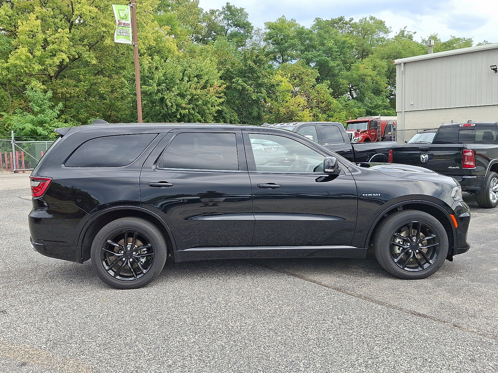 Used 2022 Dodge Durango R/T image 9