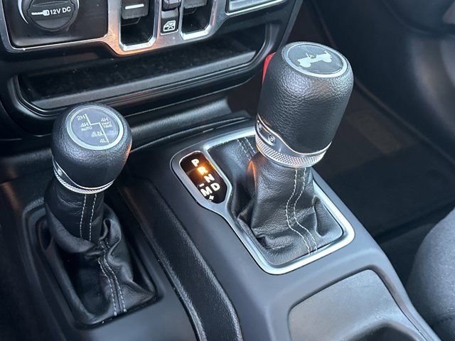 Certified 2025 Jeep Wrangler Unlimited Sahara w/ Safety Group image 35