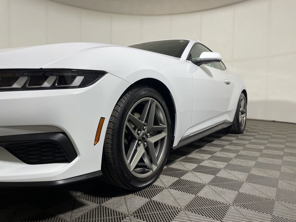 Used 2024 Ford Mustang Coupe image 23