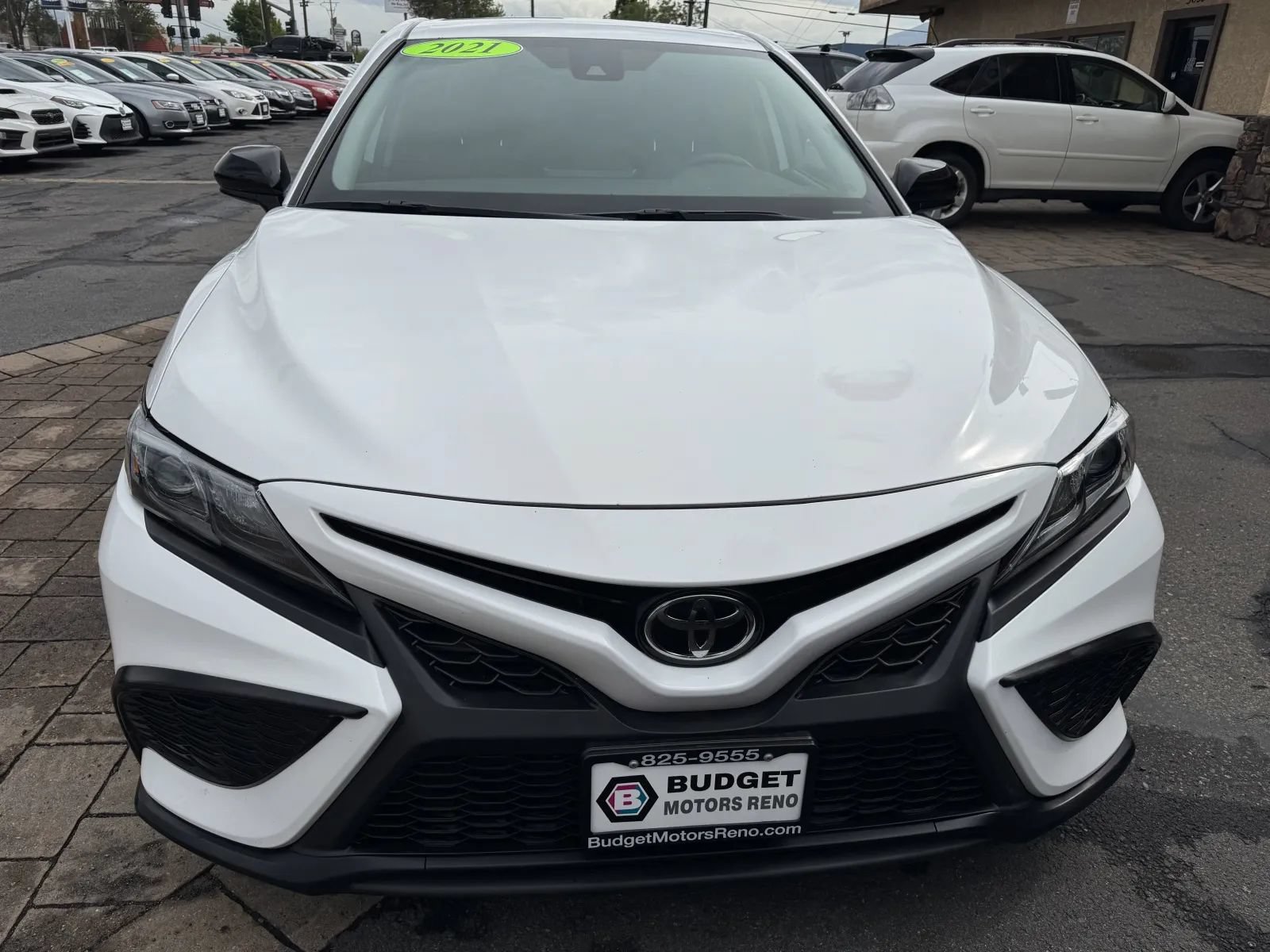 Used 2021 Toyota Camry SE FWD image 7