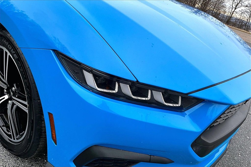 Used 2024 Ford Mustang Premium image 28
