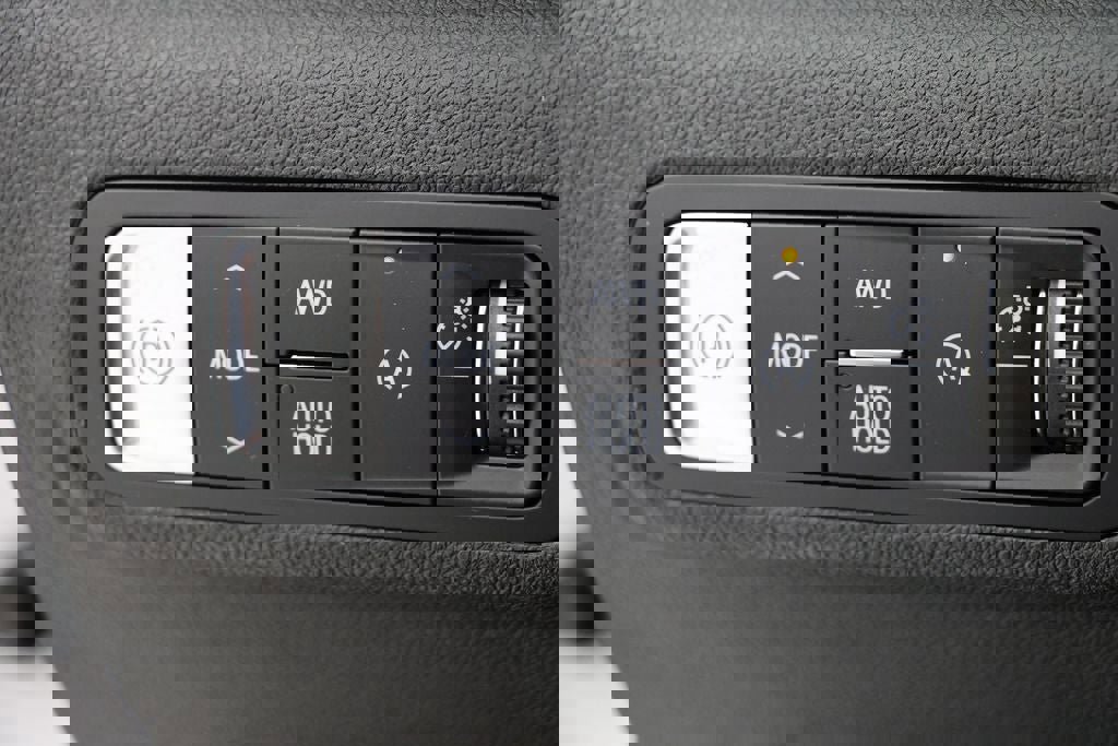 Used 2025 GMC Terrain Elevation image 25