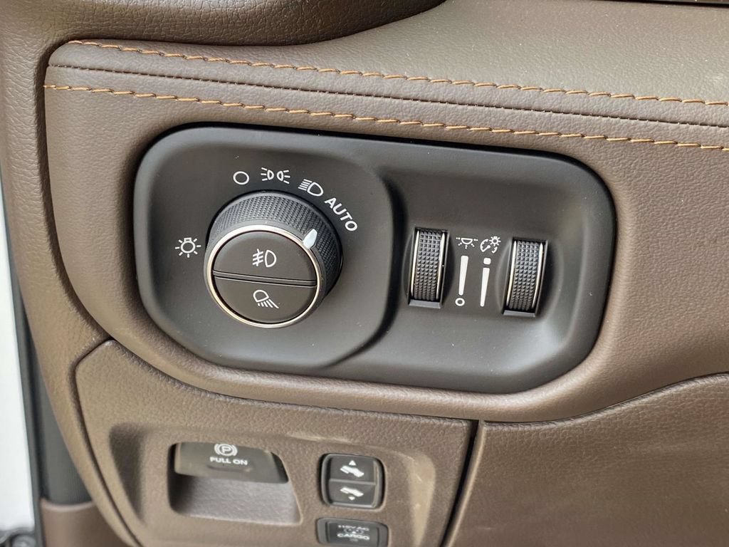 New 2026 RAM 1500 Limited AWD/4WD image 57