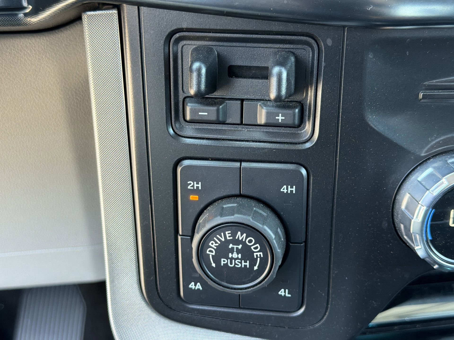 Used 2021 Ford F150 Limited AWD/4WD image 12