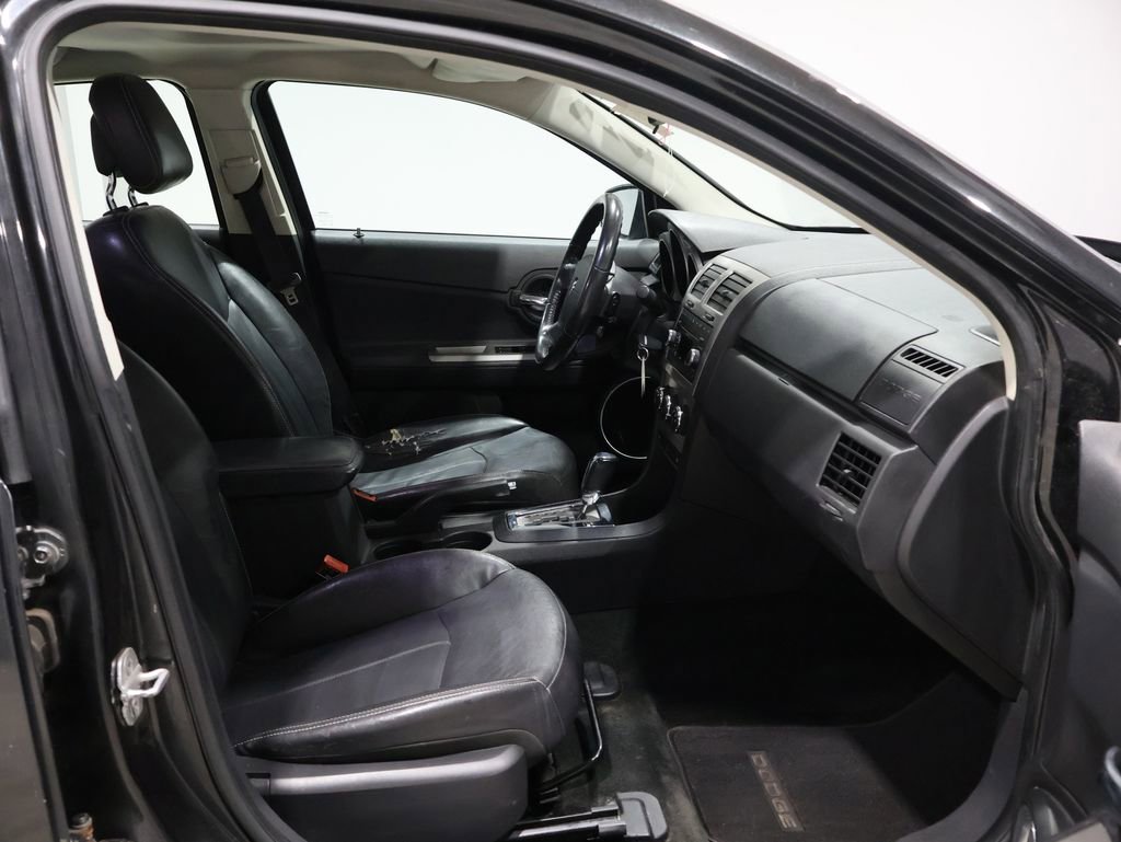 Used 2010 Dodge Avenger R/T image 22