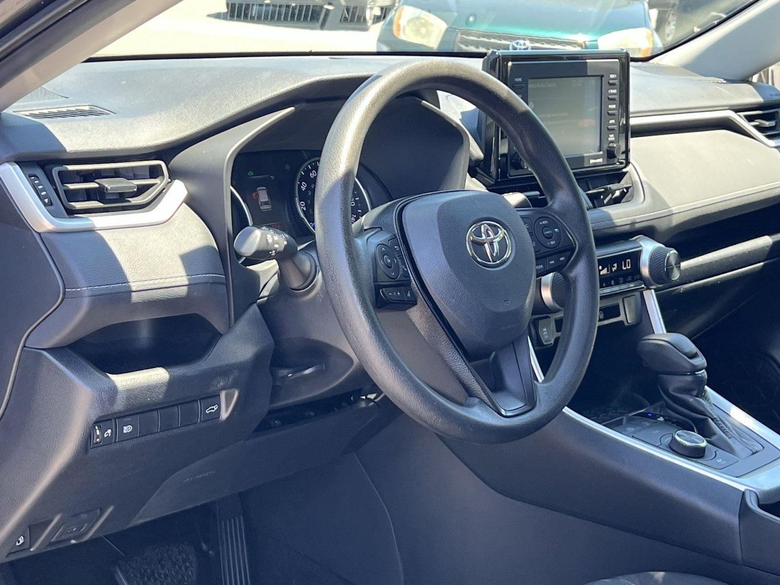 Used 2021 Toyota RAV4 XLE w/ Convenience Package AWD/4WD image 16