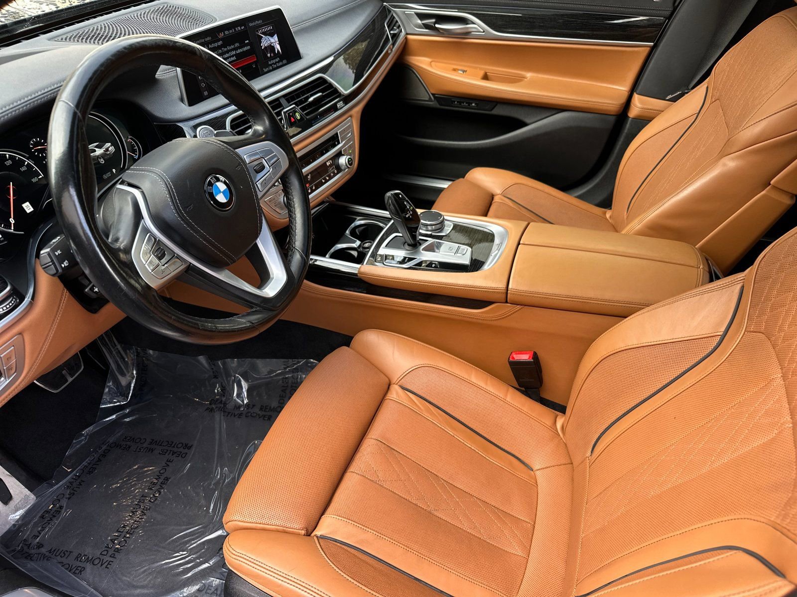 Used 2019 BMW 750i w/ M Sport Package image 11